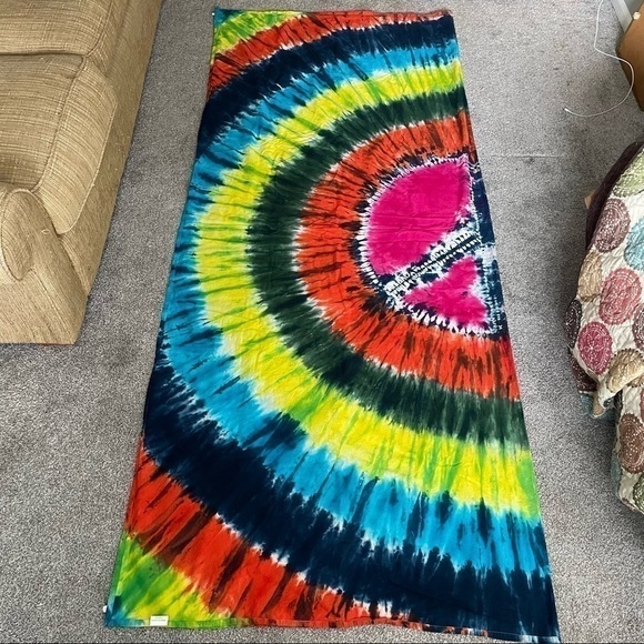 Tapestry Wall Decor Flag Rainbow Circle Tie Dye Peace Sign Pride Fair Trade - Picture 2 of 7